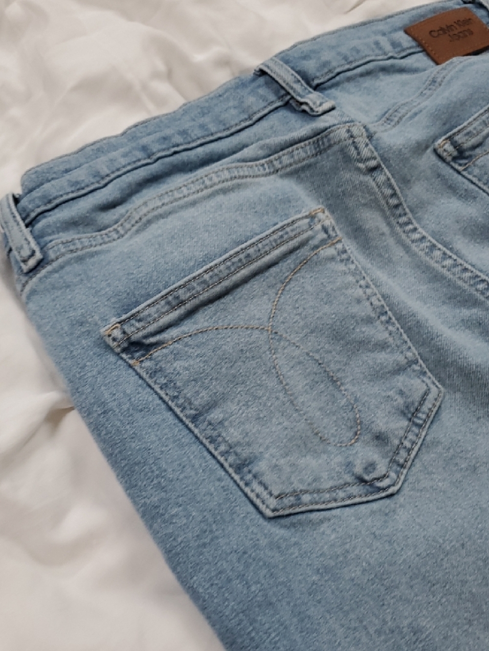 Calvin Klein Jeans Women's Light Blue Straight Jeans Size 6 - Picture 5 of 8